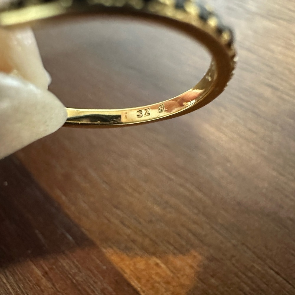 Gold Ring - Picture 7 of 7